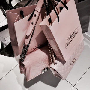 Meet your Posher, Cece